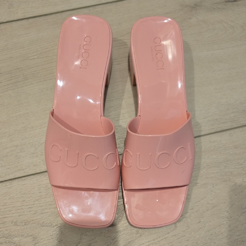 Gucci Pink Mules with Minimalist Design